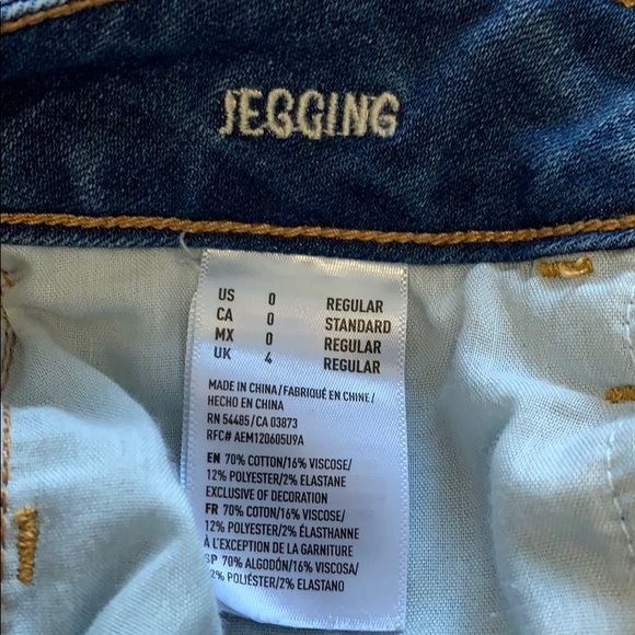 Medium wash jeans - Picture 6 of 6